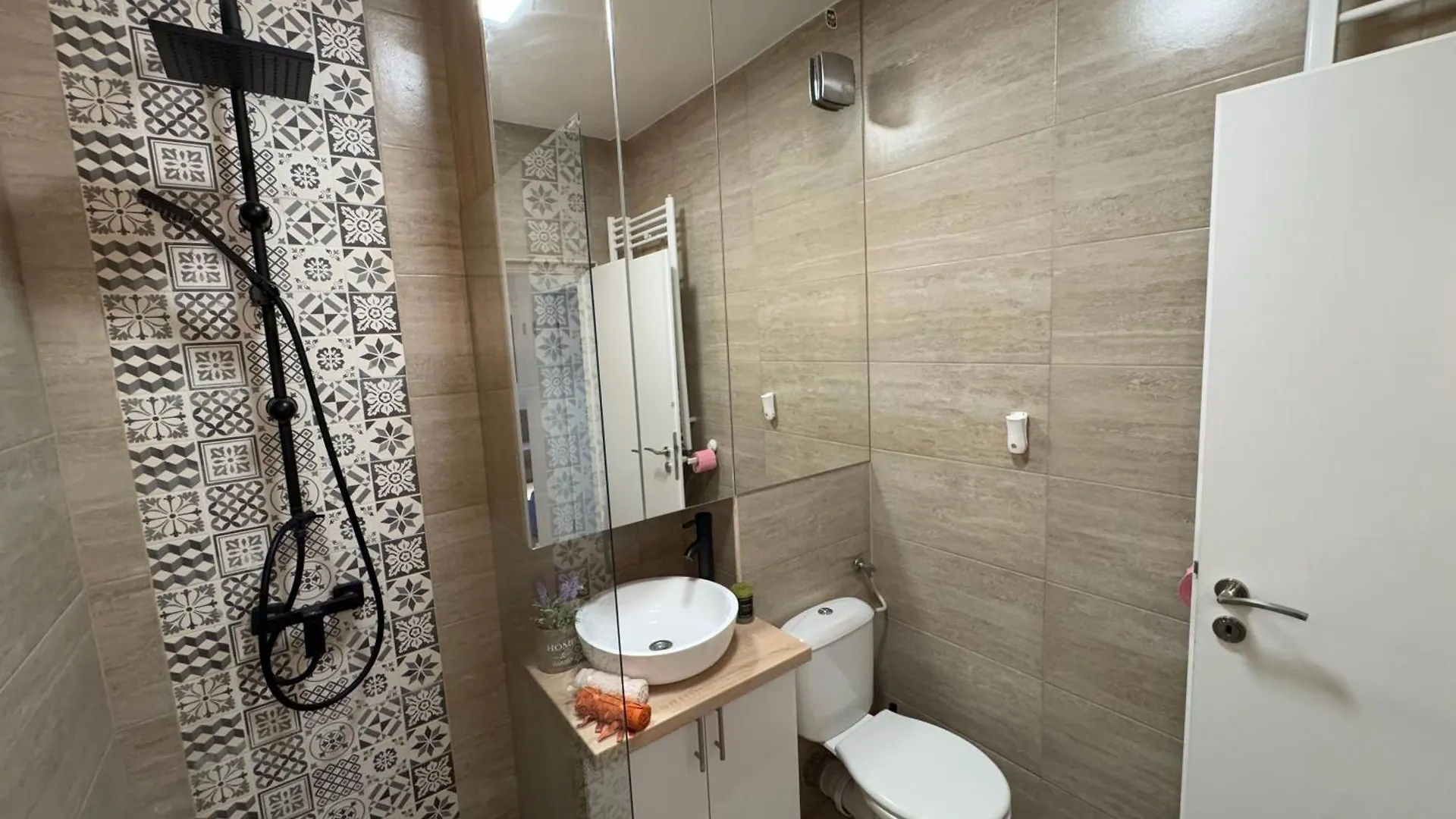Tenderness Hideaway Bucharest Apartment